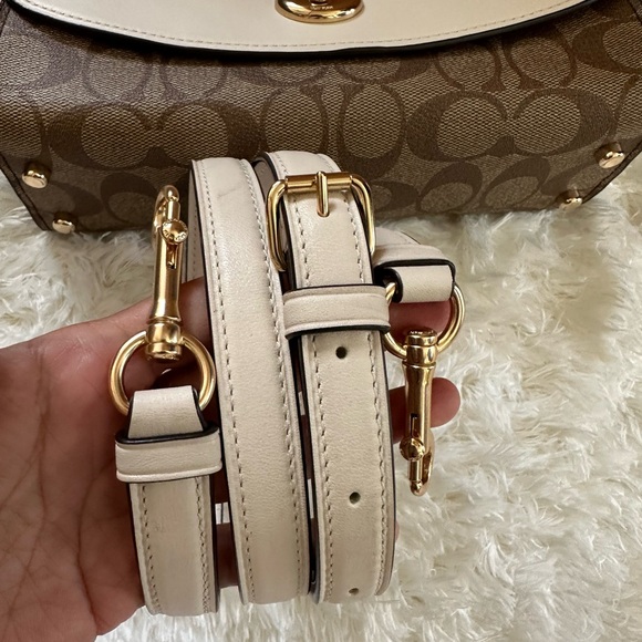 Coach Tilly Satchel 23 In Signature Crossbody Handbag Satchel - Picture 11 of 16